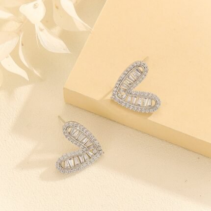 Curve Heart Silver zircon Earings