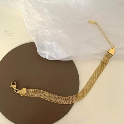 Elegant Gold Mesh Chain Bracelet – Adjustable