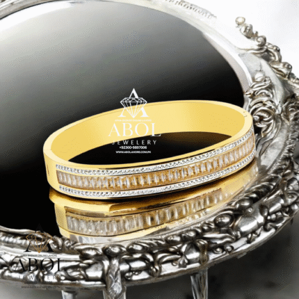 Baguette-cut cubic zirconia Stainless steel cuff