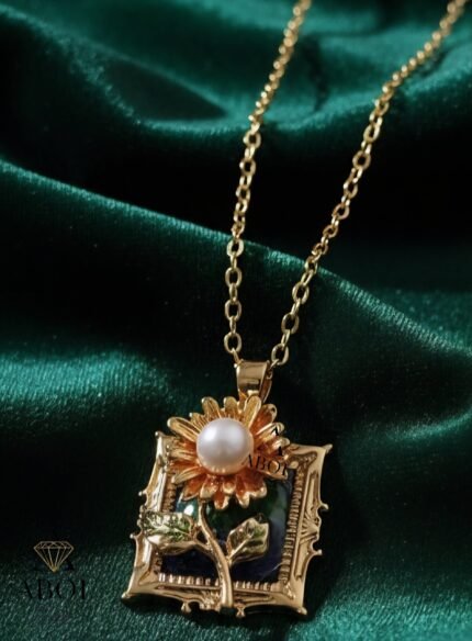 Enchanting Sunflower & Pearl Pendant